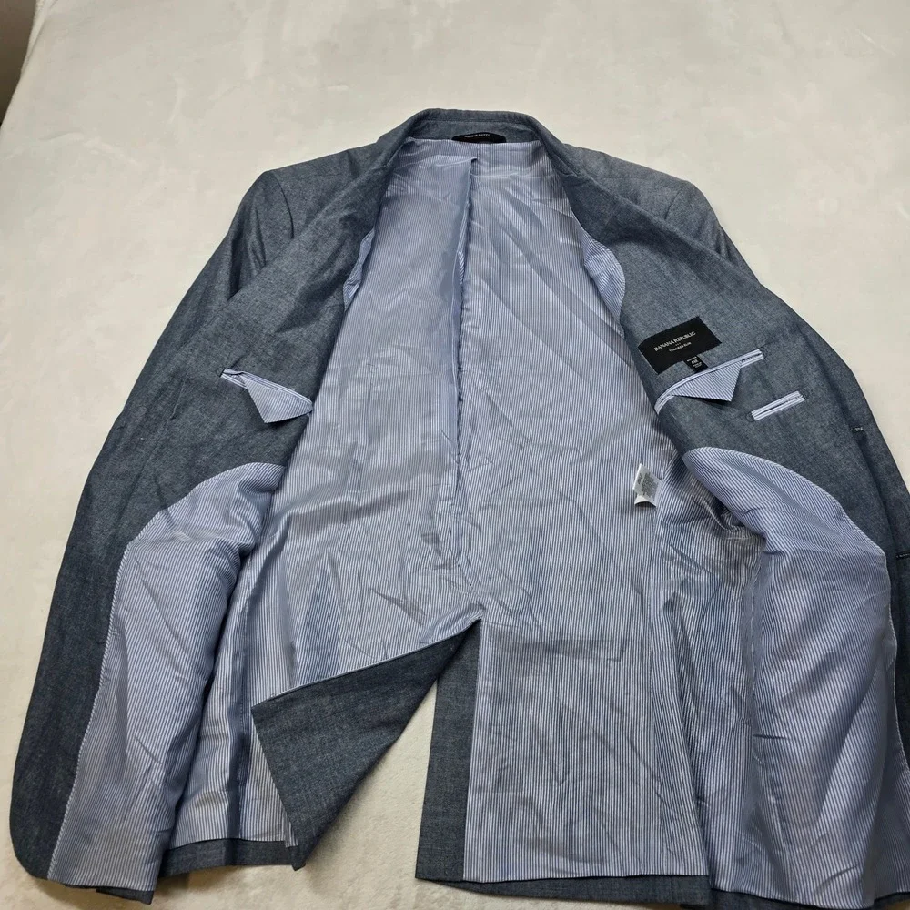 Banana Republic Chambray Blazer Mens 44R 44 Blue Cotton Tailored Slim Sport Coat